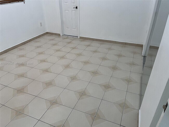 Foto del edificio - 18105 NW 81st Ct