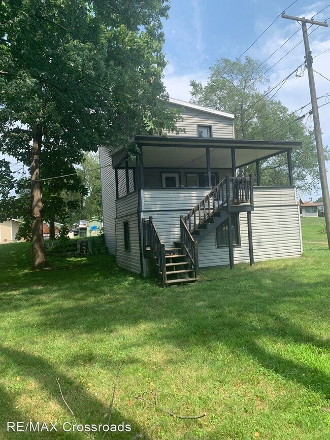 Building Photo - 3 br, 1 bath House - 710 Florence Ave