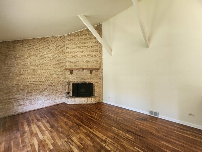 Building Photo - 710 Concord Ln