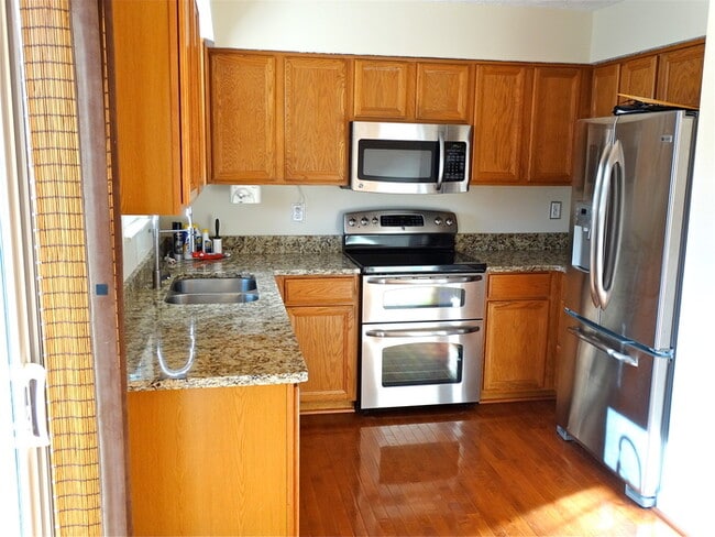 Foto del edificio - Beautifully remodeled 2BD, 2.5BA, Polaris ...