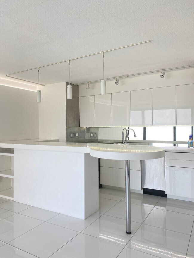 Foto del edificio - 3100 N Lake Shore Dr