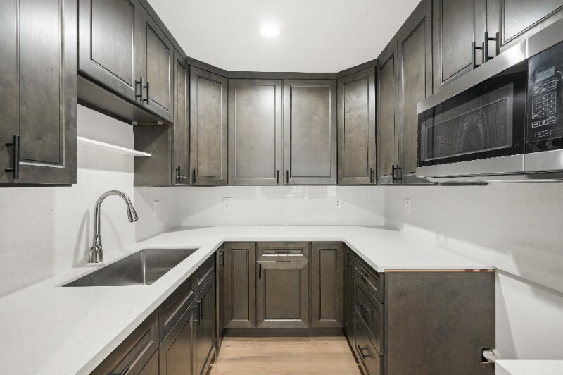 Primary Photo - 11461 Albers St