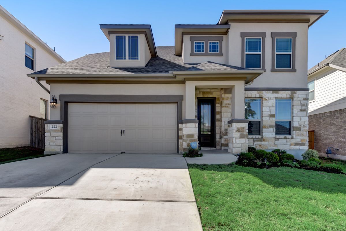 Foto principal - 222 Eagle Ford Dr