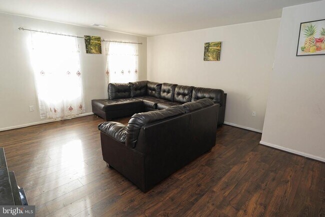 Foto del edificio - 11629 Buckingham Dr