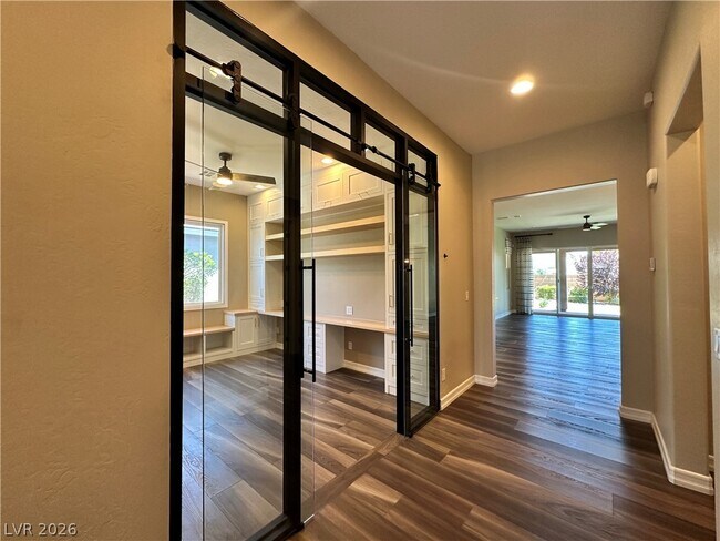 Building Photo - 9580 Smiley Creek St