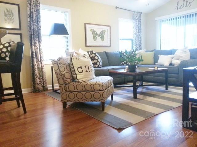Foto del edificio - 2798 Woodridge Dr