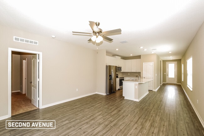 Foto del edificio - 512 Falcon Ridge Rd