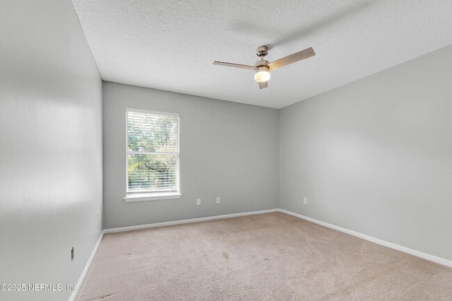 Foto del edificio - 4096 Anderson Woods Ct