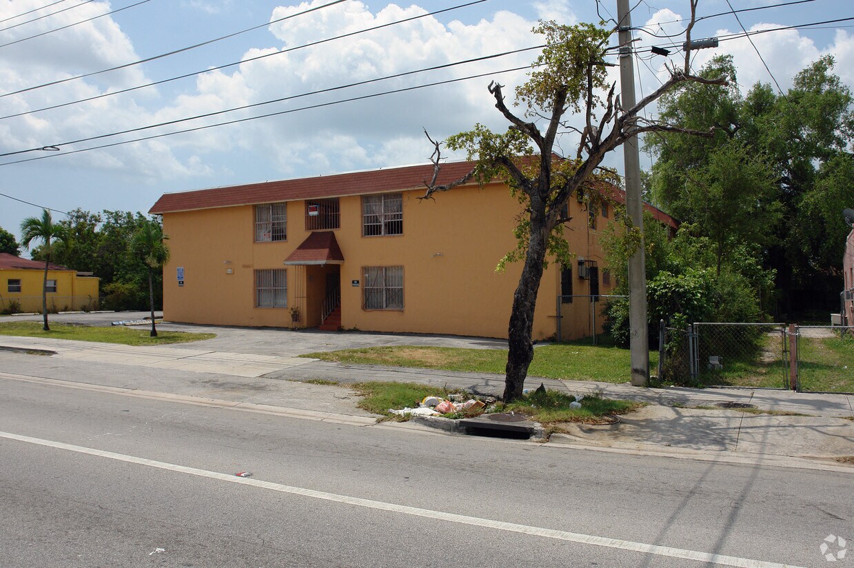 Building Photo - 1150 NW 29th St