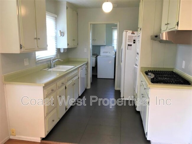 Foto del edificio - 4727 Glacier Ave