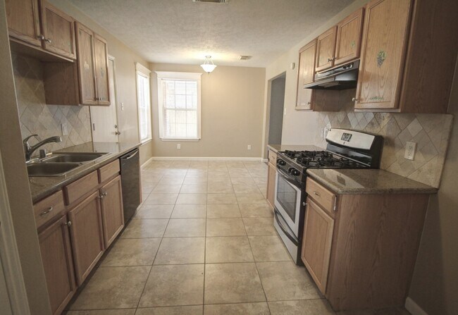 Building Photo - 1430 Hade Falls Ln