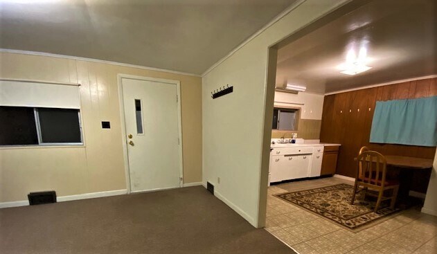 Living Room Entrance - 16 Glenn St