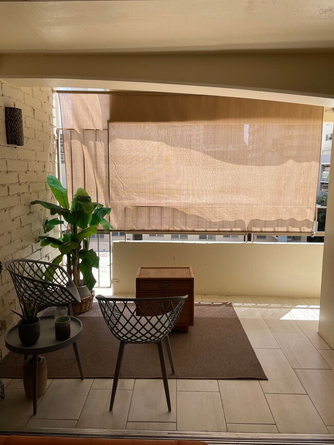 Building Photo - Governor Cleghorn - Waikiki - 2/1/1 - $2,900