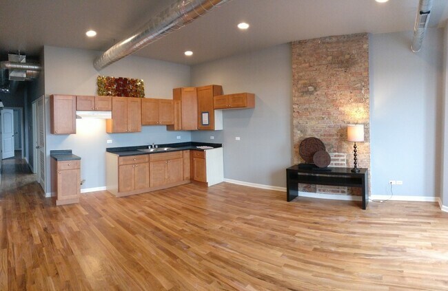 Foto del edificio - 6342 S Ingleside Ave