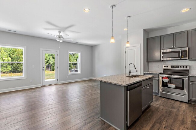 Foto del edificio - 416 Barrington Row Ave