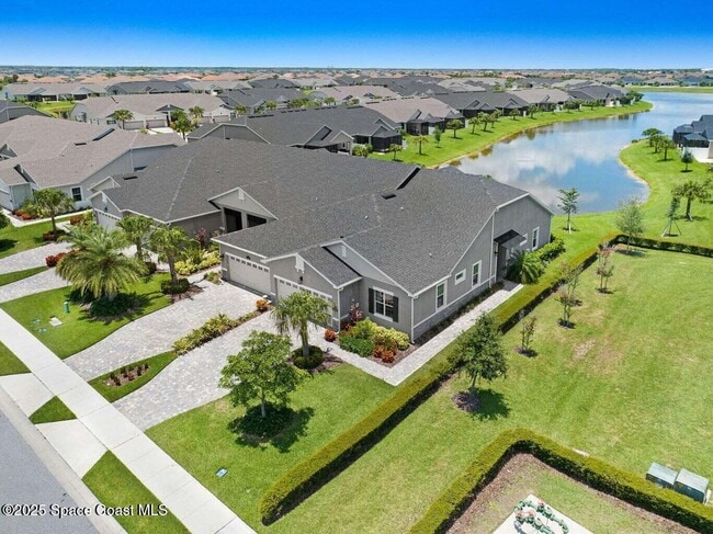 Building Photo - 2680 Avalonia Dr