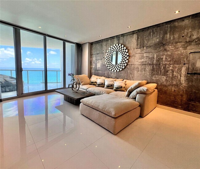 Building Photo - 17121 Collins Ave