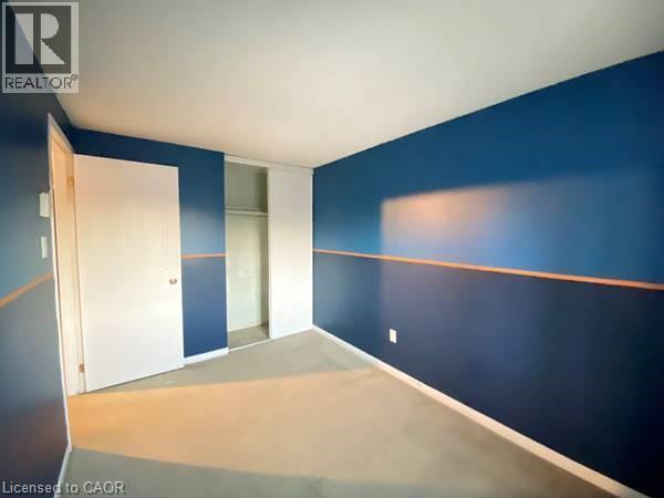 Photo du bâtiment - 219 Kingswood Dr