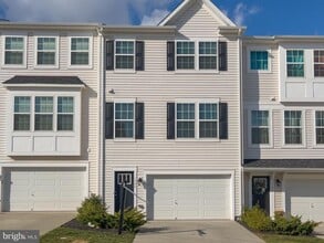 Building Photo - 1549 Wilmer Park Ln