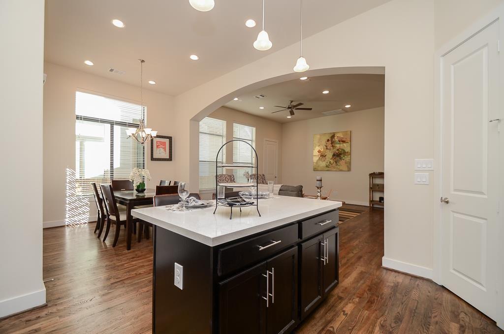 Foto principal - 2611 Riverside Dr