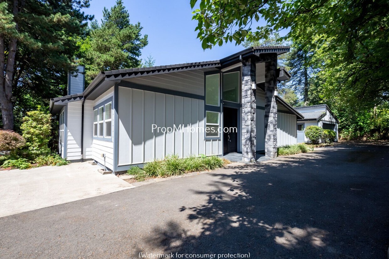 Foto principal - Stunning Bull Mountain Contemporary Four B...