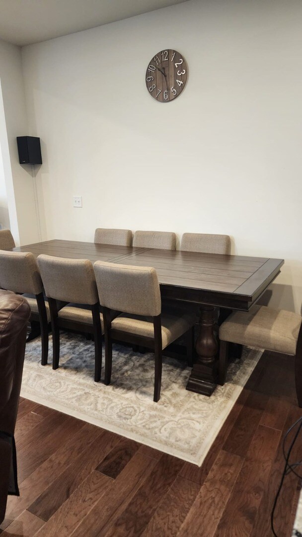 Foto del edificio - 529 Wolverine Dr