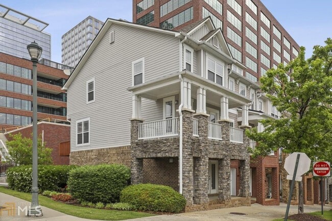 Building Photo - 209 16th St NW