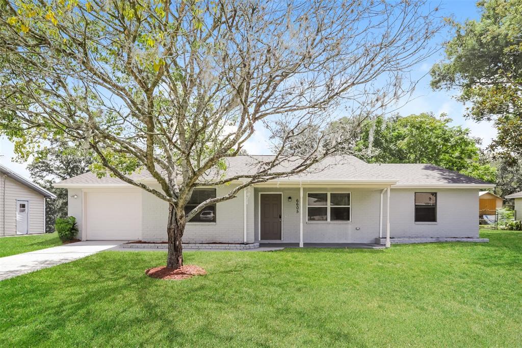 Foto principal - 6605 Chippendale Rd