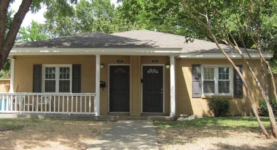 Front of Home/Right side duplex - 1130 Peavy Rd