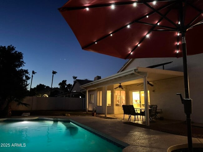 Foto del edificio - 16426 N 49th St