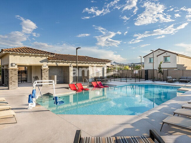 Building Photo - 250 Yasmin Daylily Pl