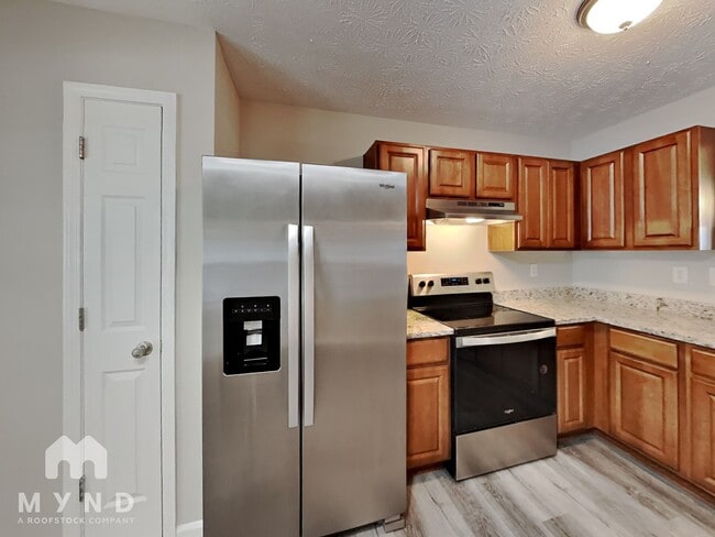 Foto del edificio - 2696 Creek Mill Ln