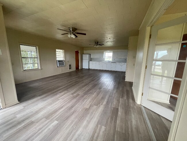Foto del edificio - 725 Pioneer Rd