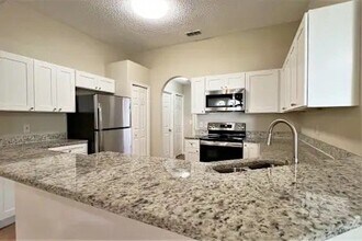 Building Photo - 2640 Alclobe Cir