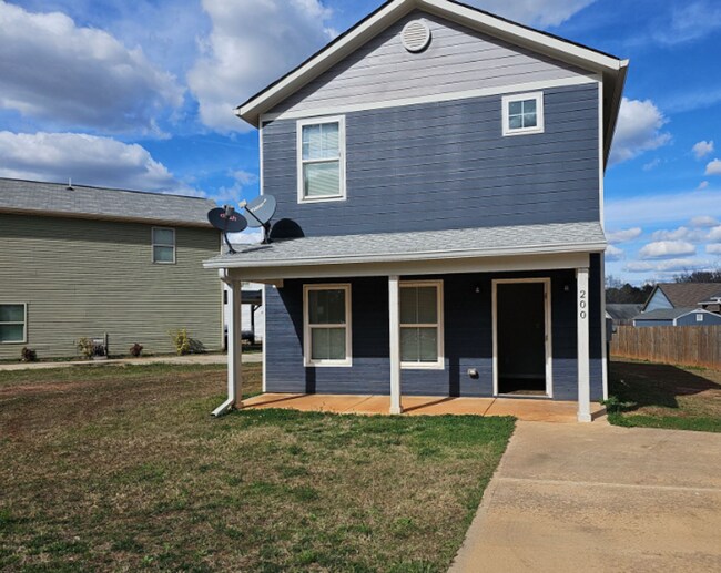 Foto del edificio - Nicely renovated 3 bedroom, 2.5 bath ranch in Zebulon!