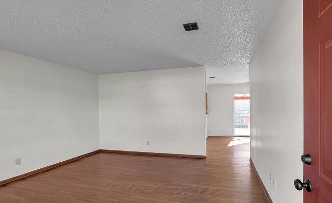 Foto del edificio - Beautiful 3 Bedroom Home! Jenks Schools