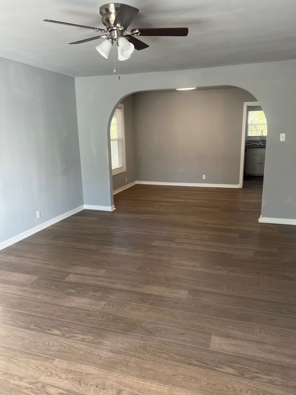 Foto del edificio - 3705 Ellsmere Ct