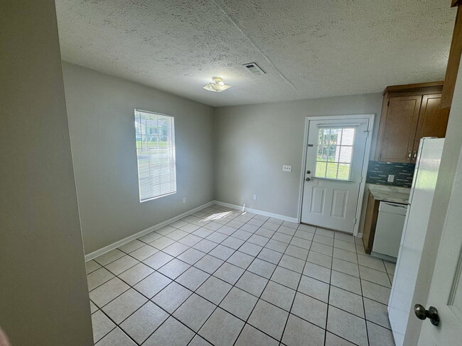 Building Photo - Charming 3BR/2BA home in Dothan, AL - Appl...