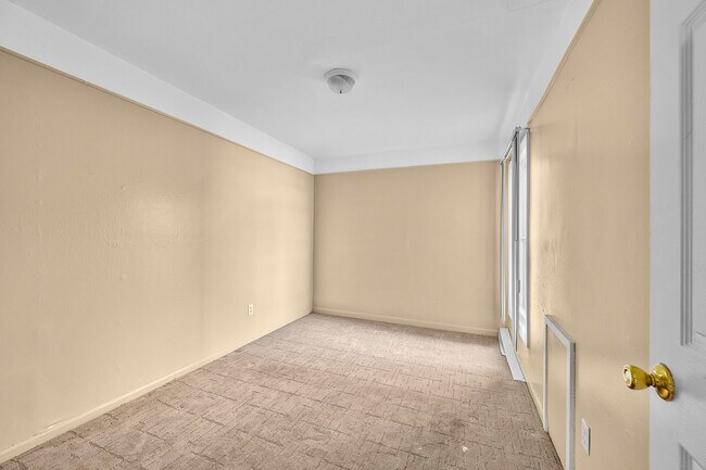 Foto del edificio - 10071 Joy Rd