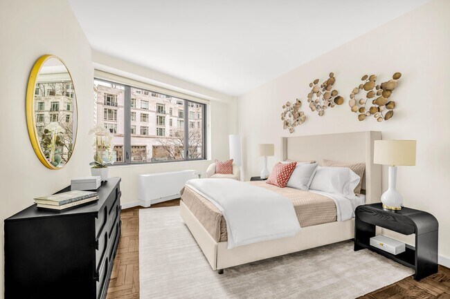 Foto del edificio - 62 W 62nd St