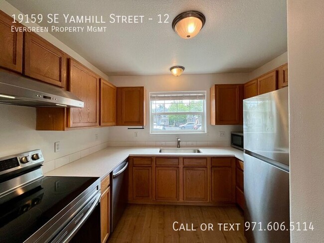 Foto del edificio - 19159 SE Yamhill St