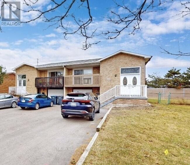 Building Photo - 133 Manitou Crescent