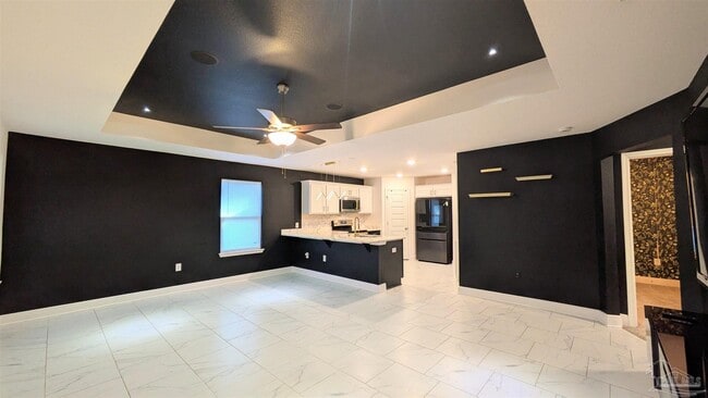 Building Photo - 151 Calvert Oaks Dr