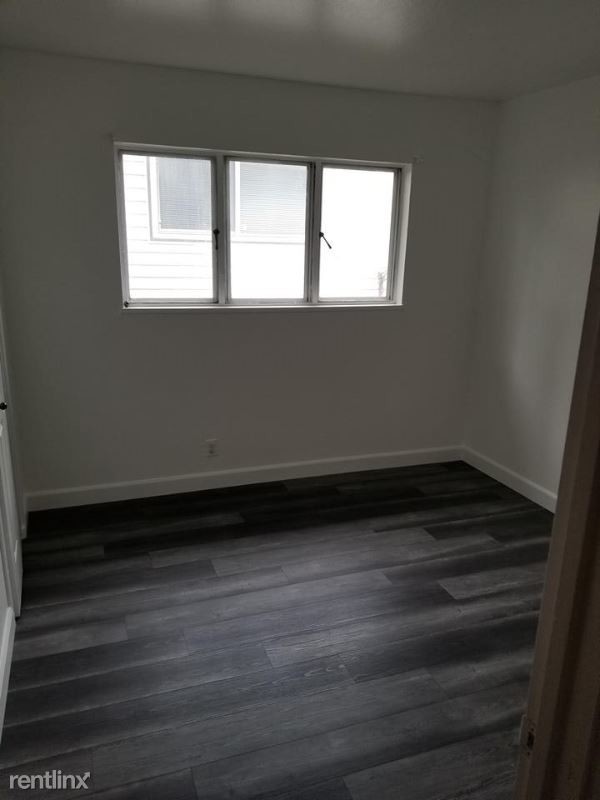Foto del edificio - 3 br, 2 bath House - 230 cedar st.