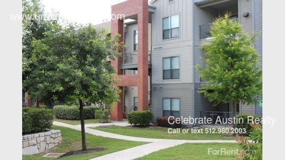 Foto del edificio - 6212 Crow Ln