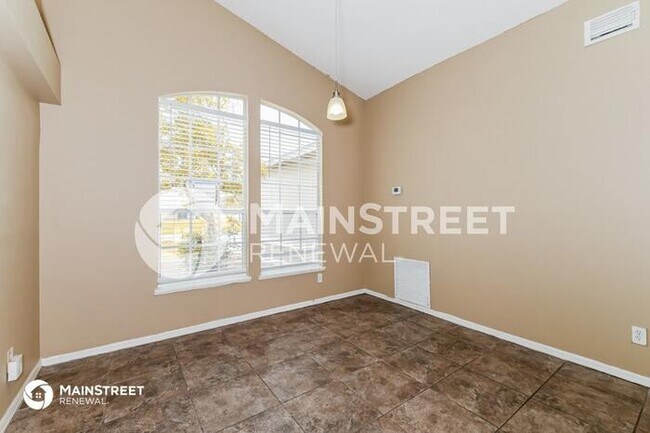 Foto del edificio - 511 SE 12th Ct, Cape Coral, FL 33990