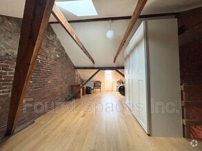 Building Photo - 328 James St N