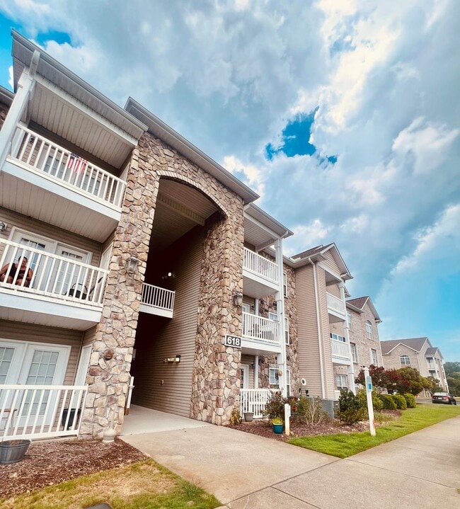 Building Photo - 618 Condo Club Dr