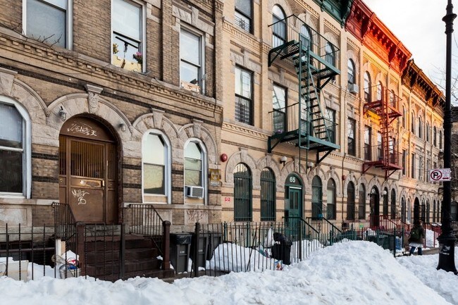 Foto del edificio - 63 Stuyvesant Ave