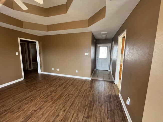 Building Photo - Cabot Rental!